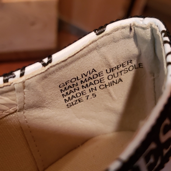 Guess slip on shoe - Picture 4 of 4